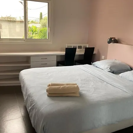 Vila Beautiful Villa, 8p, Comfort, Quiet, Beaches And Center Antibes