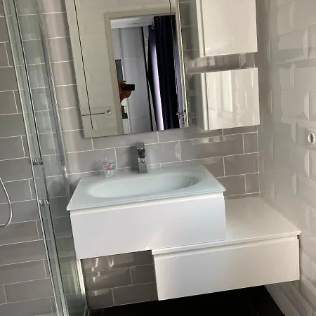 Beautiful Villa, 8p, Comfort, Quiet, Beaches And Center Villa