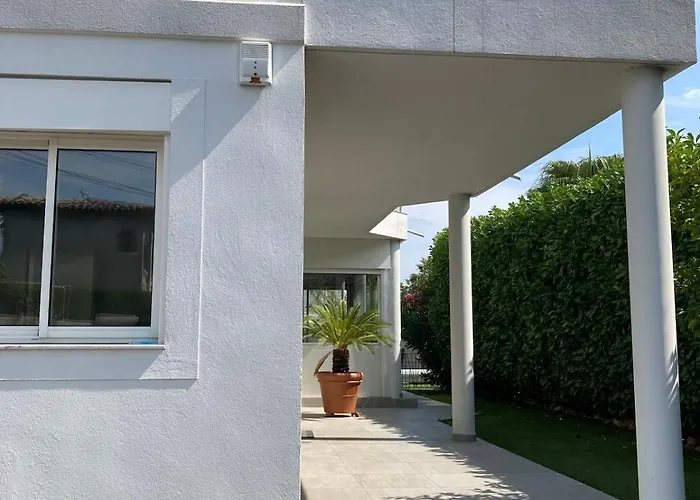 Beautiful Villa, 8p, Comfort, Quiet, Beaches And Center Villa *